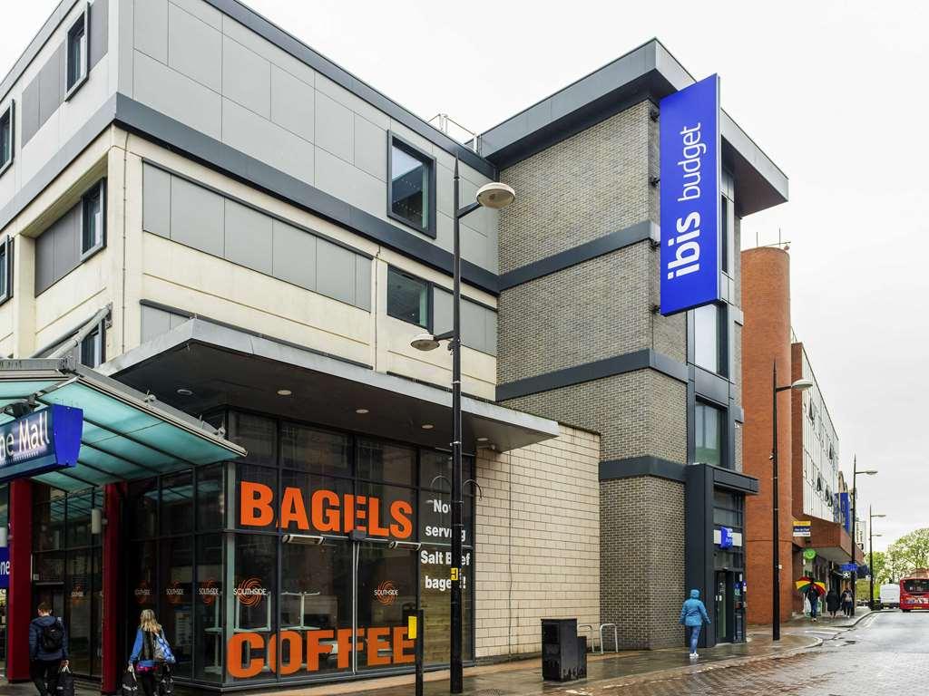 Ibis Budget London Bromley Exterior photo