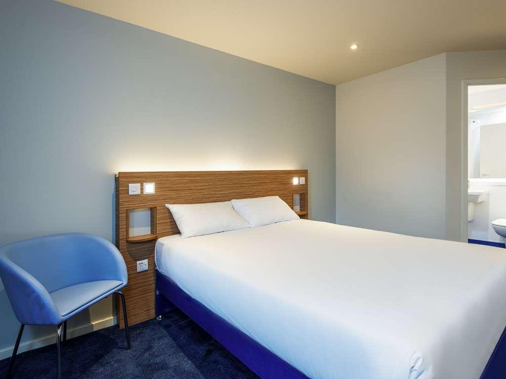 Ibis Budget London Bromley Exterior photo