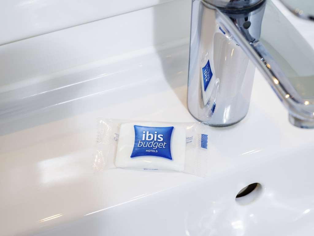 Ibis Budget London Bromley Room photo