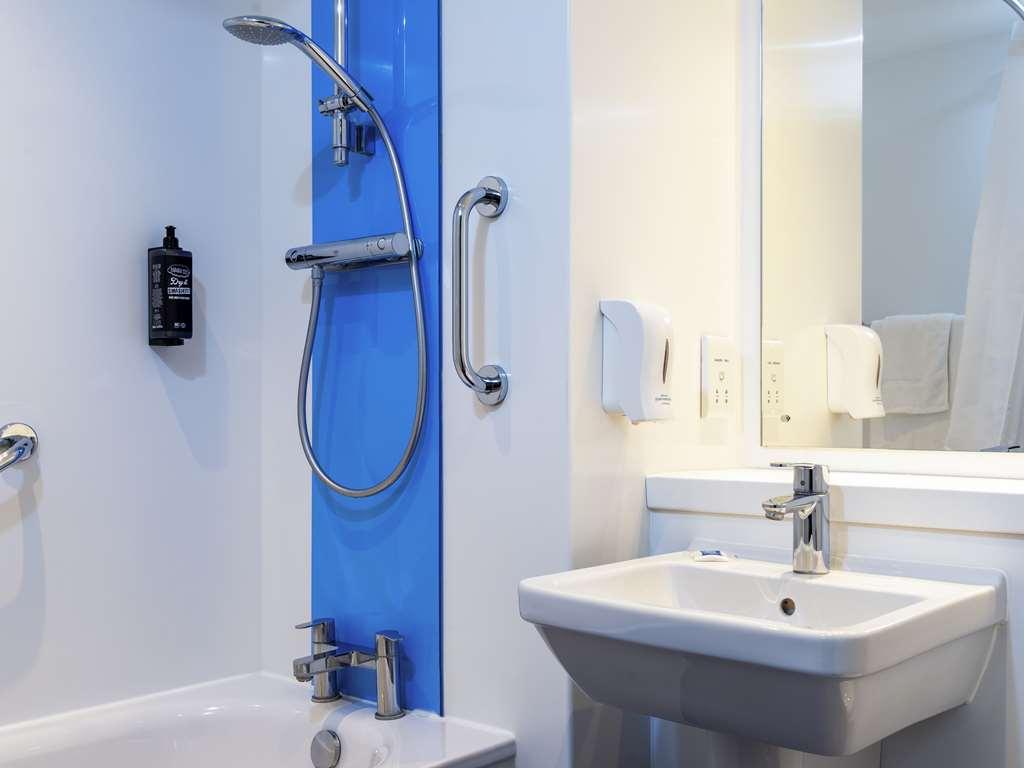 Ibis Budget London Bromley Exterior photo