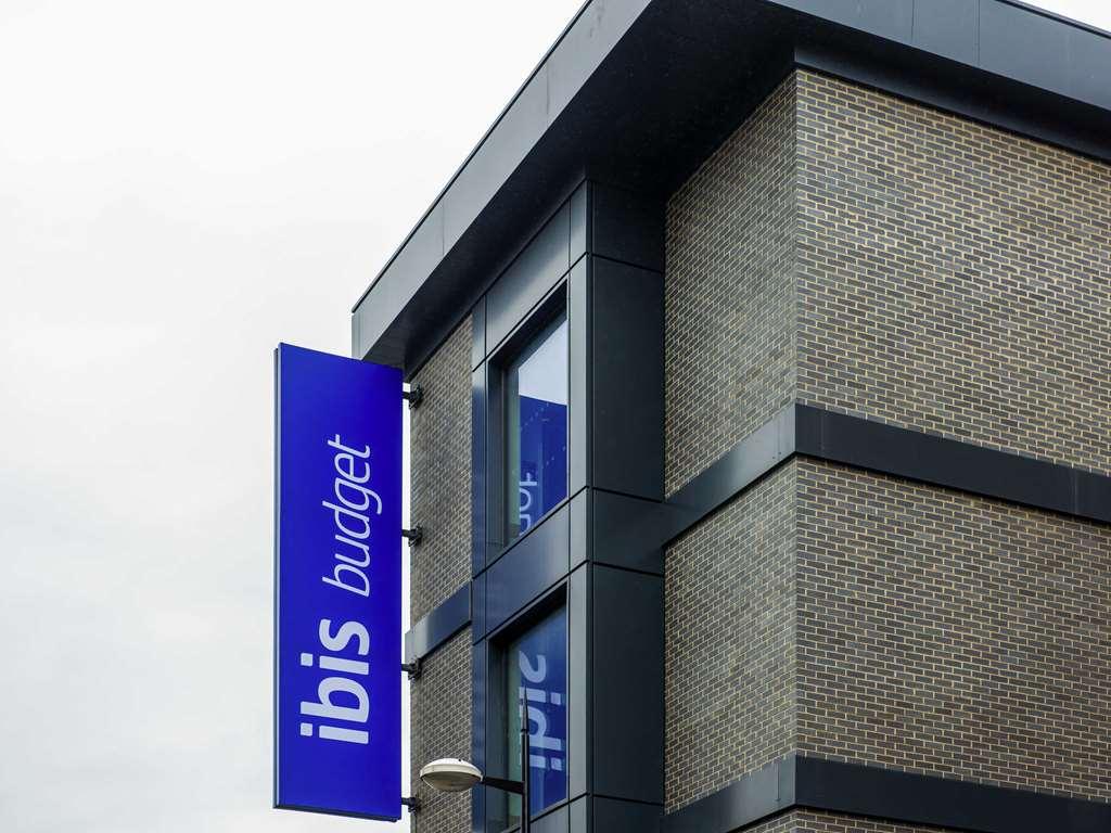 Ibis Budget London Bromley Exterior photo